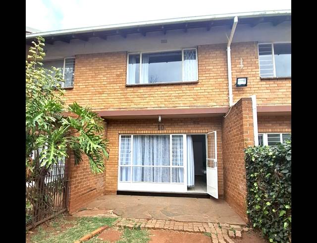 2 BEDROOM DUPLEX FOR SALE IN WINDSOR EAST
